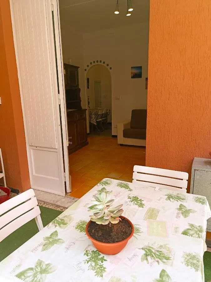 Classic Monterossino Apartment In Old Town Monterosso al Mare